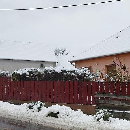 Vár-Liget Vendégház Kisnána Kültér fotó